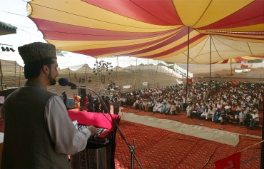 Chairman of the moderate faction of All Parties Hurriyat (Freedom) Conference Mirwaiz Umar Farooq conducts a seminar on the Kashmir issue in Karachi