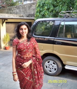 Shreya at her cousin's wedding, before the accident