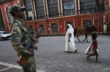 A paramilitary trooper at the Lucknow bench of the Allahabad high court, September 29