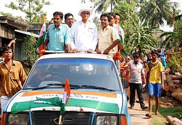 'Amit Mitra zindabad, Trinamool Congress zindabad'