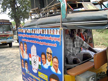 A autorickshaw campaigns for Congress in Ettayapuram