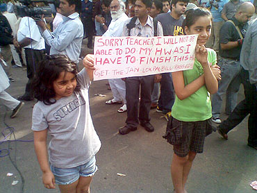 Disha and Nandini, school students