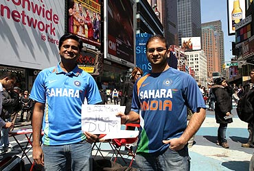 Rhishikesh Sansalkar and Dixit Patel participated in the rally wearing Team India jerseys
