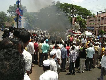 Anti-nuclear plant protests turn violent in Ratnagiri