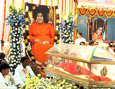 Sathya Sai Baba's body lies in state