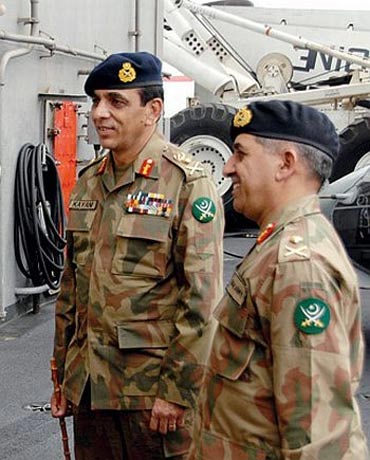 Pasha (right) with Pakistan Army chief Gen Kayani