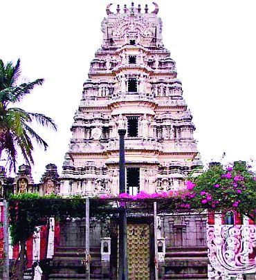 Shri Ambegalu Shri Krishna temple