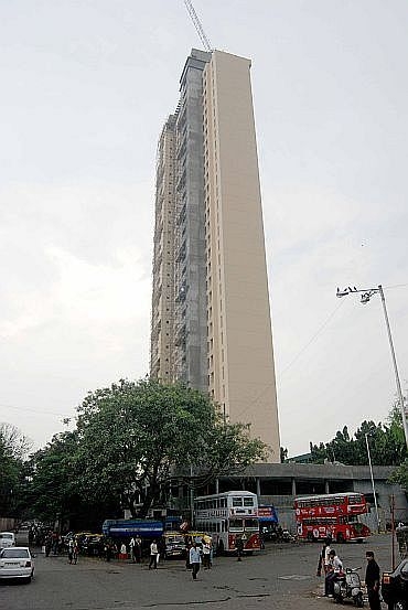 Adarsh land was in defence ministry's possession in 2004, said former city collector Pradeep Vyas