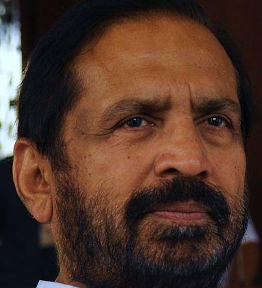 No VIP treatment at AIIMS! Kalmadi admitted after 5-hour wait