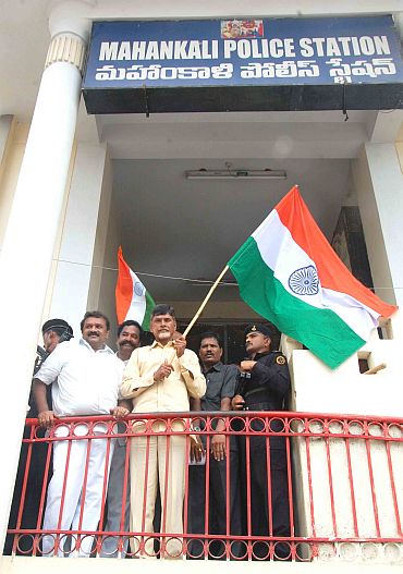 TDP chief Chandrababu Naidu in a dharna outside a police station in Hyderabad on Wednesday