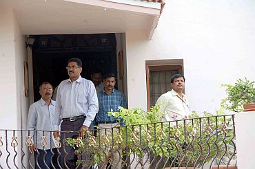 CBI investigators at Jagan's residence in Hyderabad