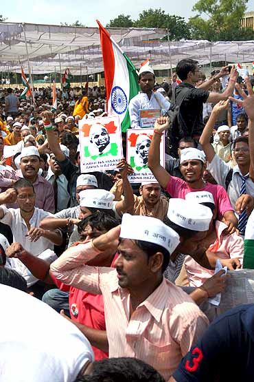 Supporters of Anna Hazare at the Ramlila Ground