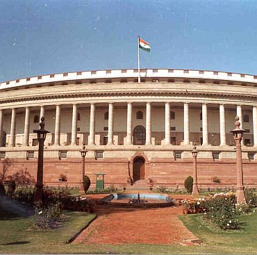 Om Puri, Kiran Bedi face lawmakers' fury