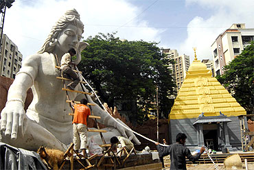 The replica of Mallikarjun Jyotirling at Ganesh Galli