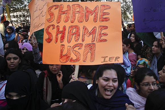 students from the University of Punjab shout anti-American slogans during a demonstration against a NATO cross-border attack in Lahore