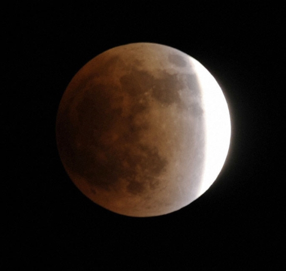 This year's last total lunar eclipse