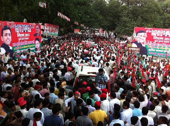 Samajwadi Party supporters at a rally in Malihabad, UP