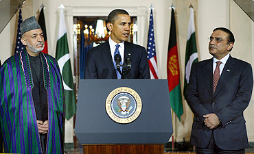 US President Barack Obama with Afghan President Hamid Karzai and Pakistan President Asif Ali Zardari