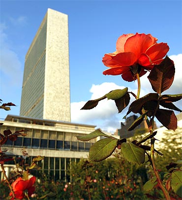 The United Nations secretariat building in New York
