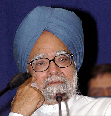 Should PM be within Lokpal's purview?