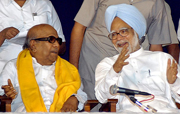 PM Singh with DMK chief M Karunanidhi