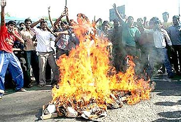Pro-Telangana protestors agitate in Hyderabad