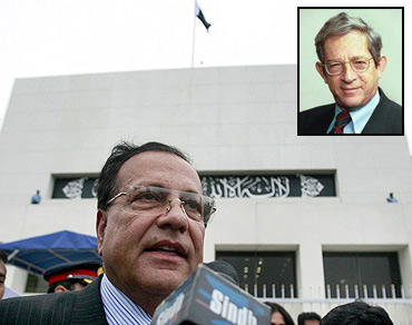 Punjab Governor Salmaan Taseer was killed by his bodyguard. Inset: Stephen P Cohen