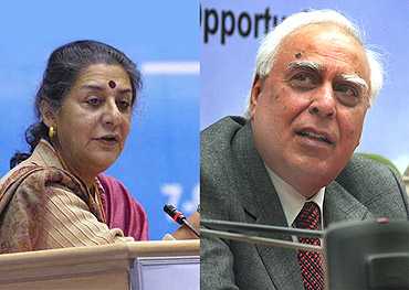 Ambika Soni and Kapil Sibal
