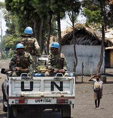 Members of the Indian battalion of the United Nations Organization Mission in the Democratic Republic of the Congo (MONUC) on route to Sake from North Kivu