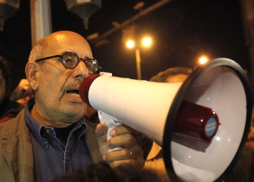Egyptian opposition leader Mohamed ElBaradei speaks to protesters at Tahrir Square in Cairo