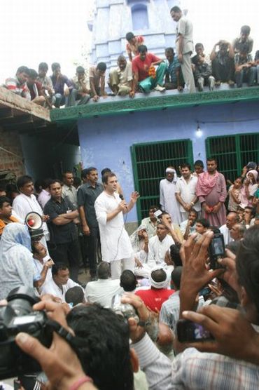 Rahul Gandhi speaks to villagers in Uttar Pradesh
