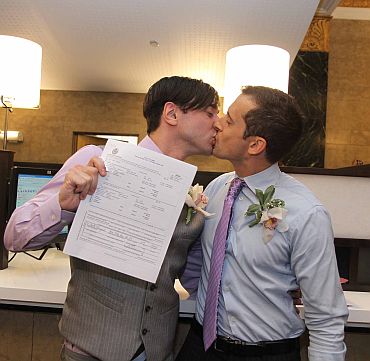 First gay marriages in New York