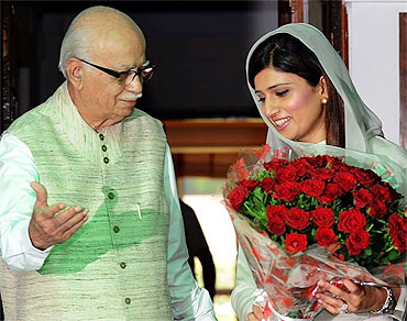 Hina Rabbani Khar with senior BJP leader L K Advani