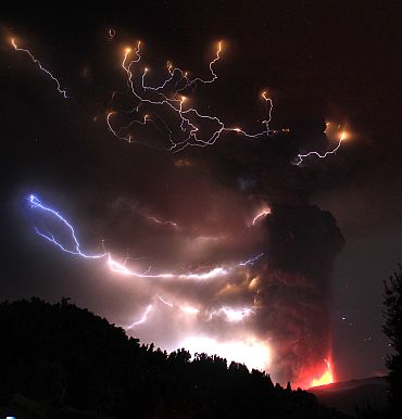 Spectacular PHOTOS of Chilean volcano eruption - Rediff.com News
