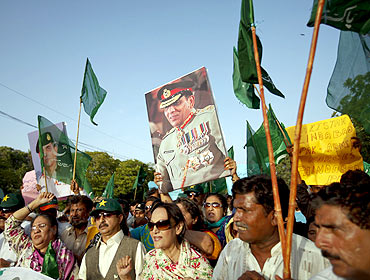 A rally in support of General Ashfaq Parvez Kayani