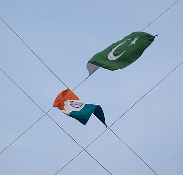 The national flags of India and Pakistan