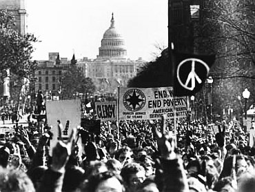 More than 500,000 people marched on Washington to protest the US involvement in the Vietnam War
