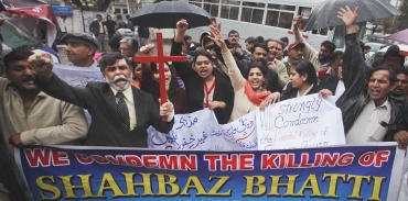 People shout slogans to protest against the killing of Pakistani Minister for Minorities Shahbaz Bhatti during a demonstration in Lahore