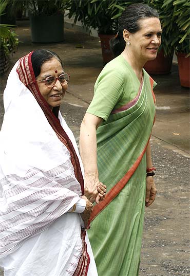 Congress chief Sonia Gandhi with President Pratibha Patil