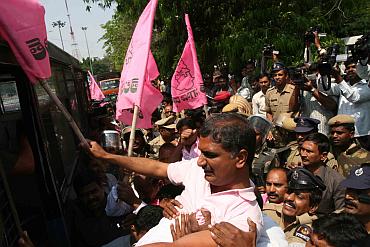 TRS leader Harish Rao being arrested