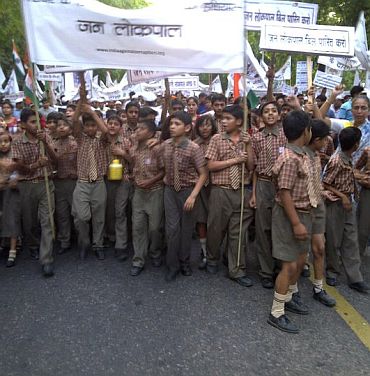 Anna Hazare's army hits the streets again