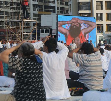 Baba Ramdev teaches yoga in Mumbai