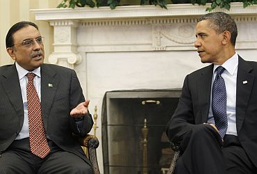 File photo of US President Obama with Pakistan President Zardari in the White House