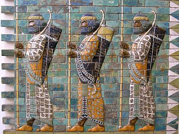 The Persian Immortals, detail from the archers' frieze in Darius' palace in Susa. Silicious glazed bricks, 510 BC.