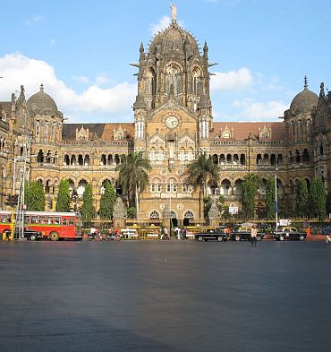 Why has Mumbai ceased to attract migrants?