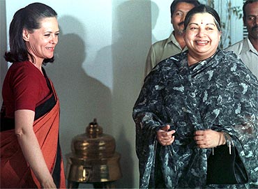 Jayalalitha with Congress President Sonia Gandhi in 1991
