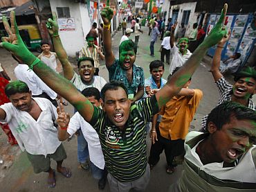 Mamata turns Bengal green