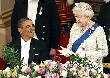 Obama enjoys a light moment with the Queen