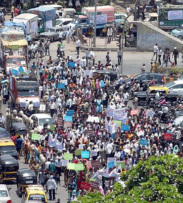 Protest against Medha Patkar in Mumbai