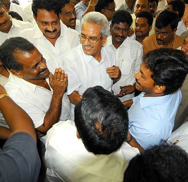 Y S Jaganmohan Reddy with his supporters